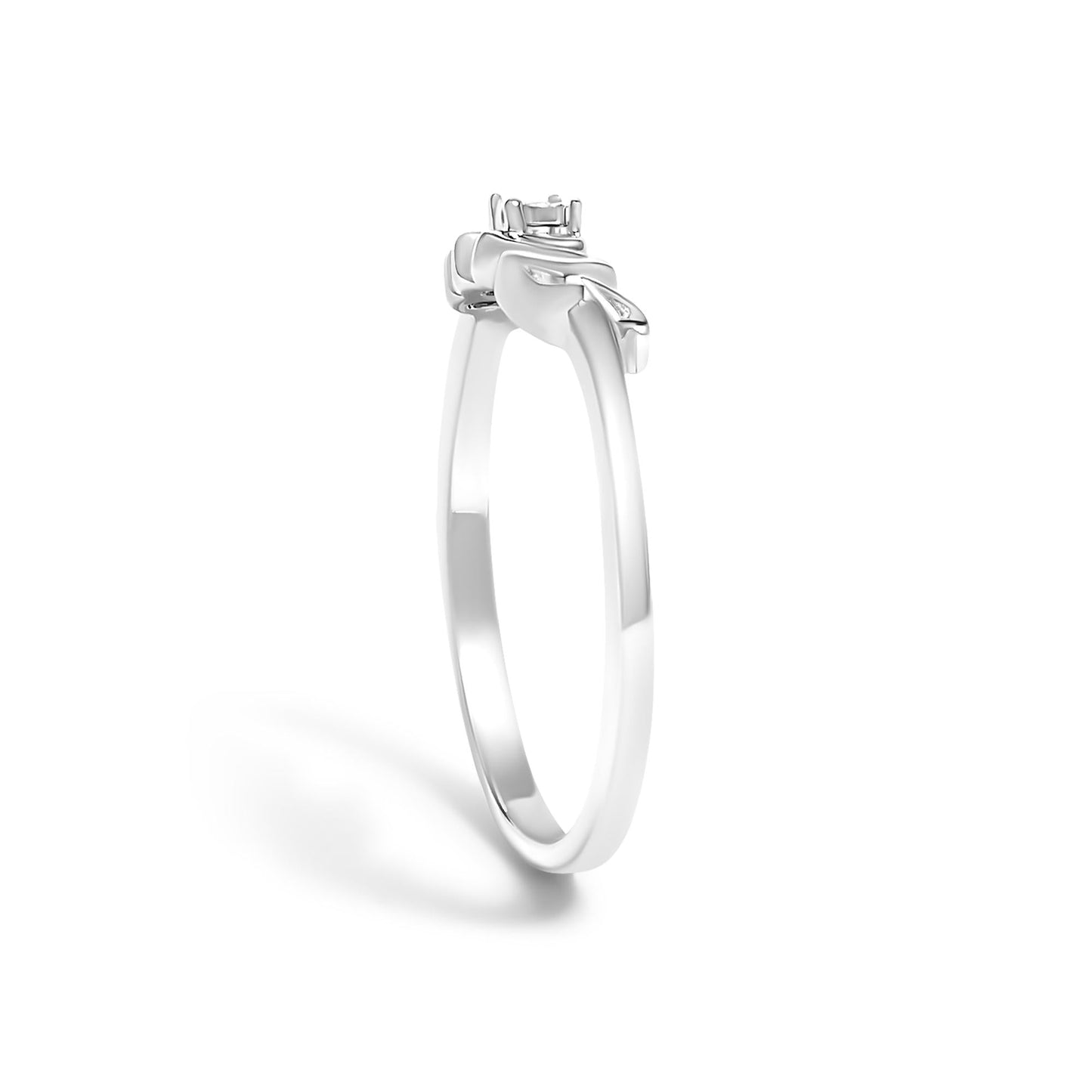 .925 Sterling Silver Diamond Accent "MOM" Ring (J-K Color, I2-I3 Clarity)